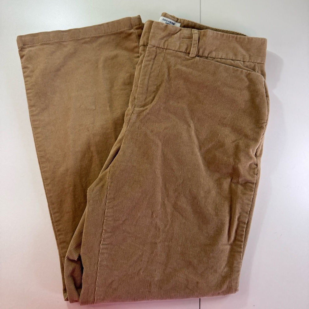 Dockers Women’s Khaki Corduroy Pants Size 10 Petite Med Stretch
